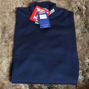 Size small navy blue mizuno thermal